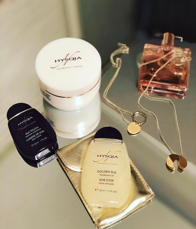 Hysqia Олія парфумована з золотими пігментами Золотий Шовк  Golden Silk