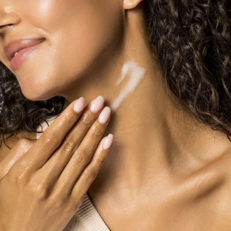iS CLINICAL Крем для шиї та зони декольте NECKPERFECT™ COMPLEX 50 мл iS CLINICAL Крем для шиї та зони декольте NECKPERFECT™ COMPLEX 50 мл