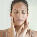 ELEMIS ADVANCED SKINKARE Поживне очищуюче масло з Омега-Комплексом - Nourishing Omega-Rich Cleansing Oil 195 мл