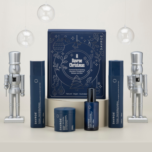 Davroe Різдвяний набір продуктів для зміцнення волосся Christmas Fortitude Bond-Building Shampoo, Conditioner, Masque and Elixir Davroe Різдвяний набір продуктів для зміцнення волосся Christmas Fortitude Bond-Building Shampoo, Conditioner, Masque and Elixir