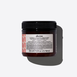 Davines Кондиціонер з прямими пігментами для підсилення кольору волосся кораловий  Color Space  Davines Alchemic Conditioner  250 мл 