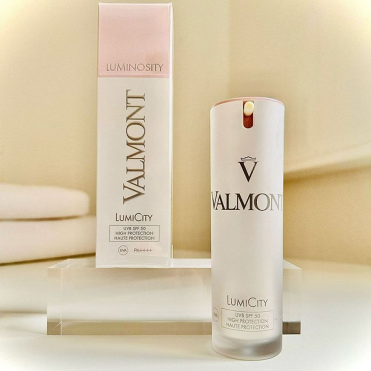 VALMONT Флюїд захисний для обличчя LumiCity UVB SPF 50 30мл VALMONT Флюїд захисний для обличчя LumiCity UVB SPF 50 30мл