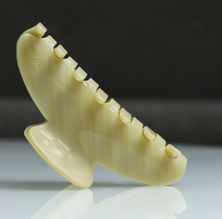 Big Effing Clip in Buttercream Великий крабик для волосся "Buttercream"